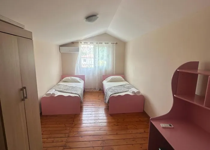 Deny's - With Shared Kitchen & Bathroom 民宿 *